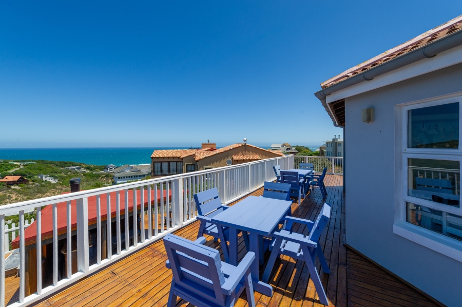 6 Bedroom Property for Sale in Cola Beach Western Cape